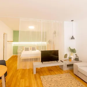 https://faro-central-holiday-apartments.hotelaalgarve.com