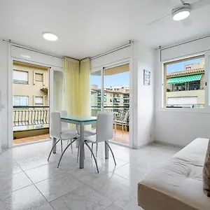 https://hauzify-i-apartament-estrella.catalonia-hotels.com