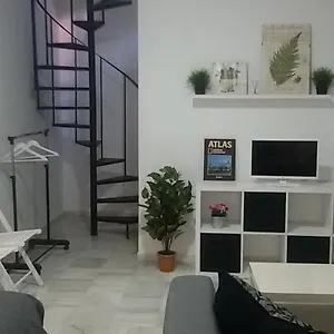 https://apartamentos-calle-eduardo-ocon.hotelsinnerja.org